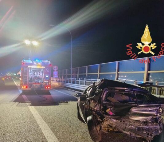 Incidente sulla SS106: due feriti nella notte