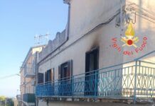 Incendio in un’abitazione a Sellia Marina: famiglia messa in salvo, locali dichiarati inagibili Vigili del Fuoco - Incendio Casa - Sellia Marina - (CZ)