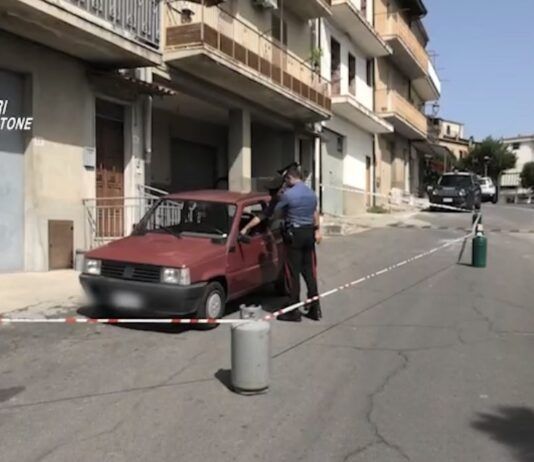Calabria – accoltella la ex moglie, un arresto per tentato omicidio Carabinieri Crotone