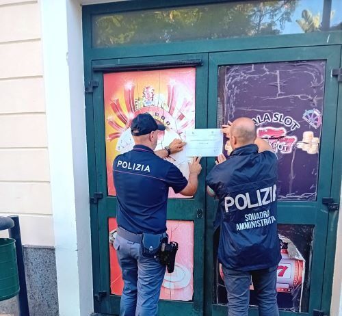 Sala giochi abusiva all’interno di un locale: scatta il sequestro da parte della Polizia