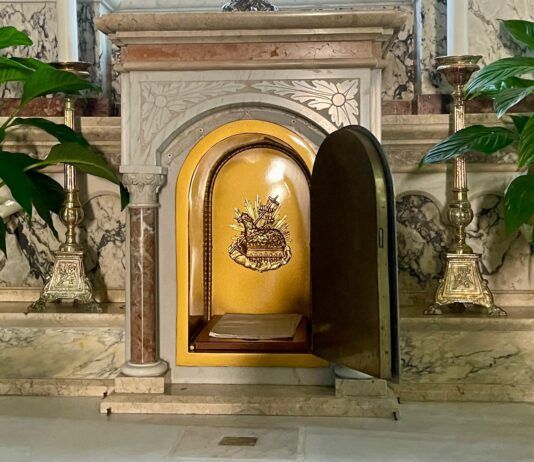 Furto ostie a Taurianova- la condanna della Diocesi di Oppido Mamertina Taurianova - Chiesa Santi Apostoli Pietro e Paolo