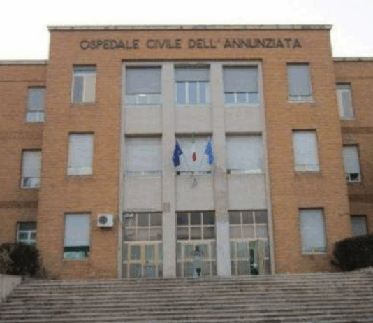 Calabria, confermata intossicazione da botulino per le due vittime: indagate dieci persone Ospedale Annunziata Cosenza