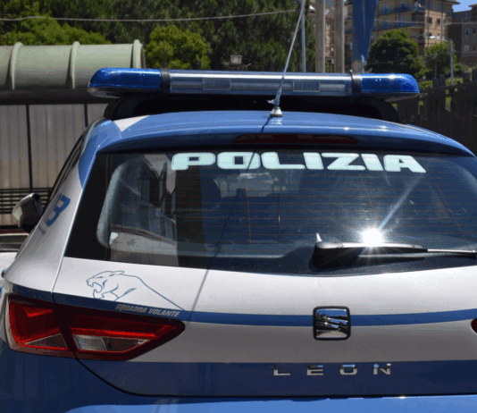 Rapina in gioielleria – arrestato 49enne Polizia di Stato Squadra Volante