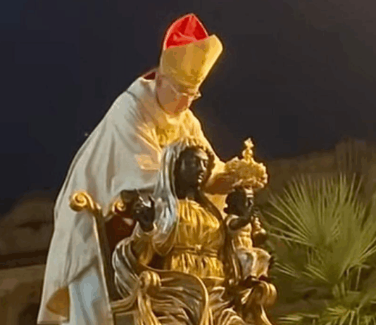 Rosarno celebra il 75° anniversario della Vergine di Patmos tra fede, cultura e musica Rosarno - Incoronazione Vergine di Patmos