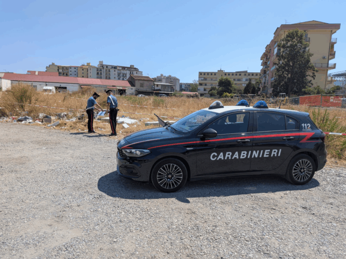 Carabinieri Crotone - Abbandono rifiuti