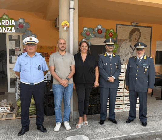 Guardia di Finanza, sequestrati 2.000 kg di frutta e verdura: tutto devoluto in beneficenza Guardia di Finanza Vibo Valentia - Beneficenza Devote della Madonna del Rosario di Pompei “IL DONO”