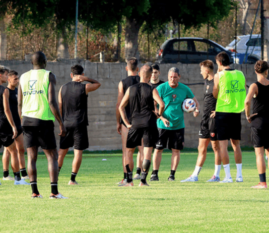Calcio, Reggina in Coppa Italia: Trocini chiama 20 uomini per la sfida con la Vibonese AS Reggina 1914 – Allenamento