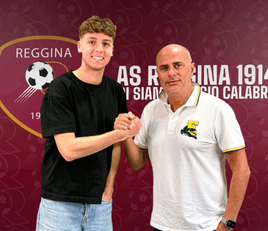 Calcio, la Reggina abbraccia Antonio Rizzo: l’attacco si rafforza con potenza e tecnica AS Reggina 1914 – Antonio Rizzo