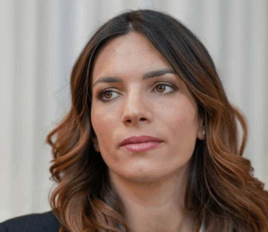 Project Financing da 100 milioni a Cosenza: Baldino (M5S) denuncia opacità, rischi di bilancio e possibili violazioni del Codice degli Appalti Vittoria Baldino - M5S