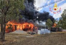 Incendio in un edificio scolastico in costruzione