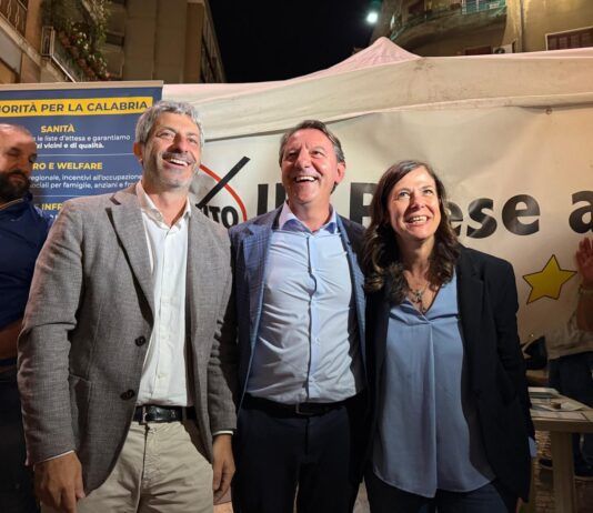 Tridico e Todde: «Sul reddito di dignità Occhiuto continua a dire sciocchezze. In Sardegna raddoppiati i fondi, funziona benissimo» Robert Fico - Pasquale Tridico - Alessandra Todde