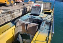 Tentato incendio contro un battello spazzamare in Calabria Battello Spazzamare - Incendio