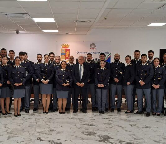 Il Questore di Reggio Calabria incontra gli Agenti della Polizia di Stato neo assegnati Polizia di Stato - Nuovi Agenti - Questore di Reggio Calabria