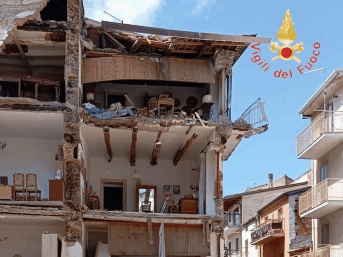 Vigili del Fuoco - Crollo Lamezia Terme