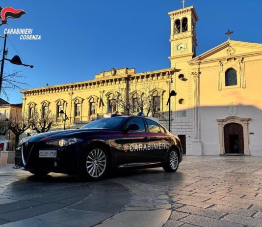 Furto nella Cattedrale di San Nicola di Mira – rubate offerte fedeli: denunciato un giovane Carabinieri Cosenza