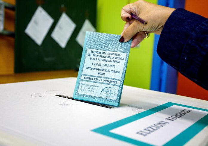 Elezioni Regionali Calabria - Urna elettorale