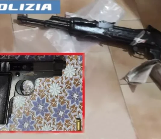 Cocaina, pistola e mitragliatore AK47 in casa: arrestata 72enne Polizia di Stato - Sequestro armi