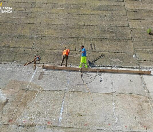 Operazione “Stella Verde”: scoperto sfruttamento di lavoratori stranieri nei cantieri pubblici Guardia di Finanza - Operazione Stella Verde