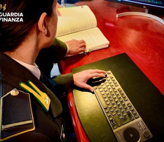 Calabria – Evasione fiscale nel mondo dei social: scoperto “Tiktoker–Youtuber” con oltre 200mila euro non dichiarati
