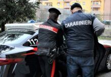 Lite tra vicini finisce in accoltellamento: 32enne ferita al petto