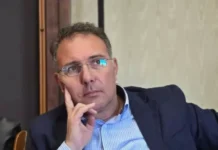 Sindaco aggredisce consigliere con pugni: minoranza chiede dimissioni