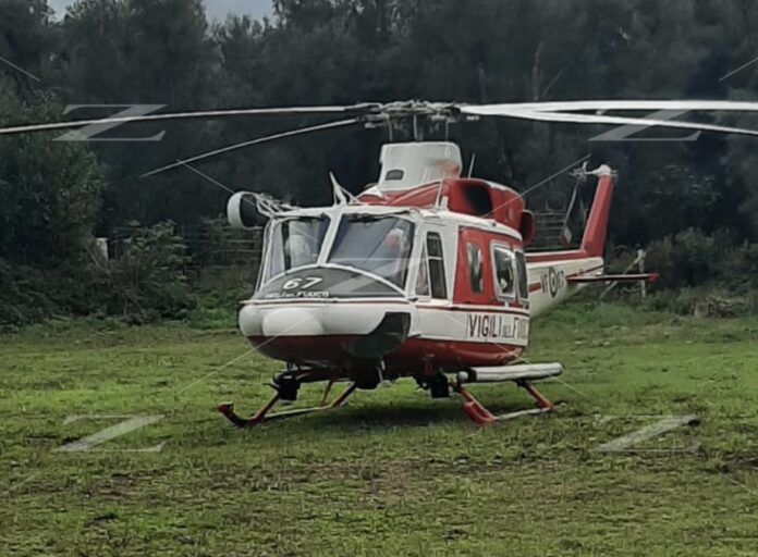 Vigili del fuoco elicottero dispersi