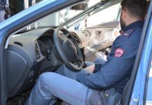 Minaccia e aggredisce ex compagno – arrestata donna