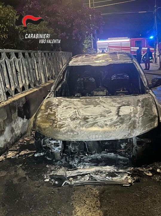 Auto bruciata Claudia santoro