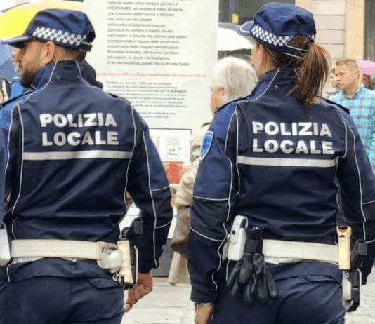 Agente Polizia locale si toglie vita con pistola di ordinanza: era incinta all’ottavo mese Polizia Locale - Vigili Urbani