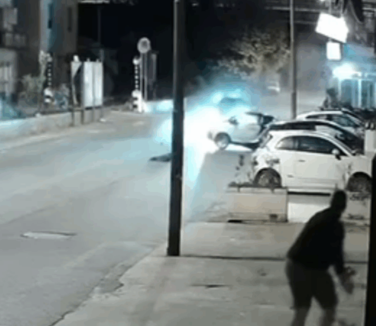 Scontro sulla statale 18 a Palmi: due sorelle ferite, ma fuori pericolo (VIDEO) Incidente stradale - Palmi (RC)