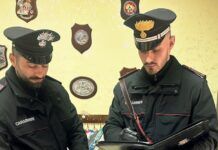 Arrestato 34enne per detenzione di droga ai fini di spaccio: in auto con cocaina, marijuana e un’arma