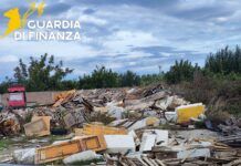 Calabria – discarica abusiva scoperta: area di 1300 mq sequestrata dalla Guardia di Finanza