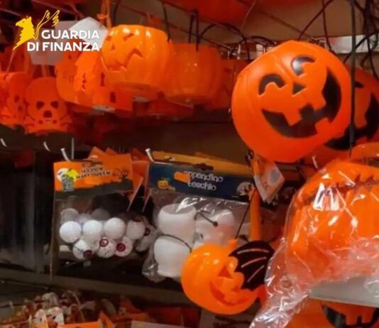 Halloween, sequestrati oltre 56.000 prodotti non sicuri: maxi operazione della Guardia di Finanza