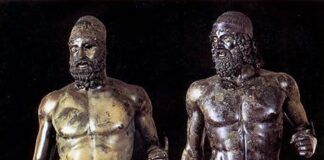 Bronzi di Riace, il mistero si infittisce: per duemila anni nascosti dagli archeotrafficanti?”