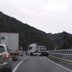 Incidente stradale sulla Strada Ionio-Tirreno: camion coinvolto e traffico rallentato