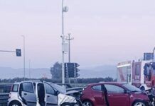 Tragico incidente al mattino: due ventenni morti e quattro feriti