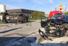 Scontro tra due auto – una persona ferita