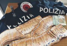 Fermato con 17.500 euro in contanti, denunciato per riciclaggio un 40enne