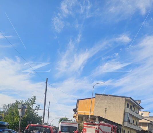 Rosarno, uomo di 48 anni trovato morto in casa: sospetto suicidio