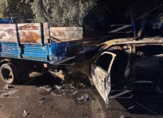 Incidente sulla Statale 18 tra Rosarno e Gioia Tauro: auto in fiamme, due feriti