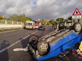 Scontro tra due auto – due persone ferite