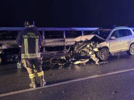 Scontro tra due auto: sei feriti, traffico in tilt sulla Statale