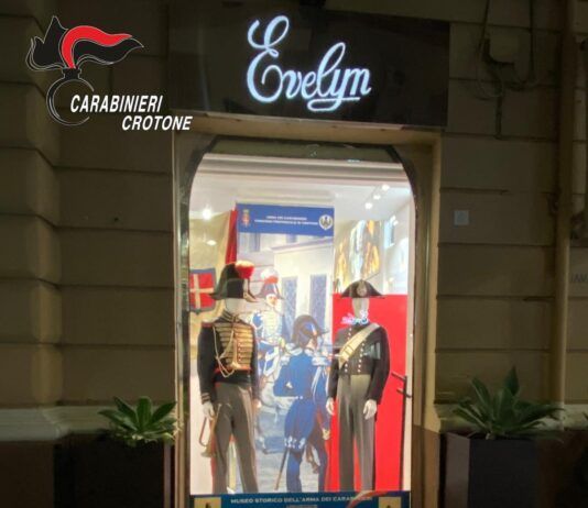 Giornata dell’Unità Nazionale: il Comando Provinciale dei Carabinieri celebra la tradizione con un allestimento vetrina delle uniformi storiche