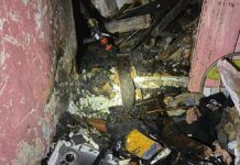 Lancia oggetti, incendia casa e minaccia il quartiere – arrestato