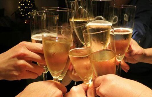 Coldiretti Calabria: brindiamo allo scoccare della mezzanotte del 31 con il fascino delle bollicine “made in Calabria”