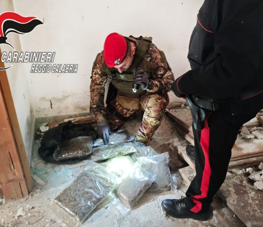 Stupefacente occultato in abitazioni disabitate, i Carabinieri sequestrano 3,5 chili di marijuana