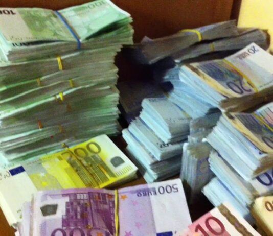 Maxi sequestro da quasi 18 milioni di euro ai narcotrafficanti: il fisco colpisce i profitti della cocaina nell’operazione Eureka