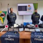 Porto di Gioia Tauro, maxi sequestro di cocaina: intercettati 248 chili, colpo da 40 milioni di euro