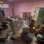 Sequestrata una tonnellata di fuochi d’artificio illegali: operazione della Guardia di Finanza