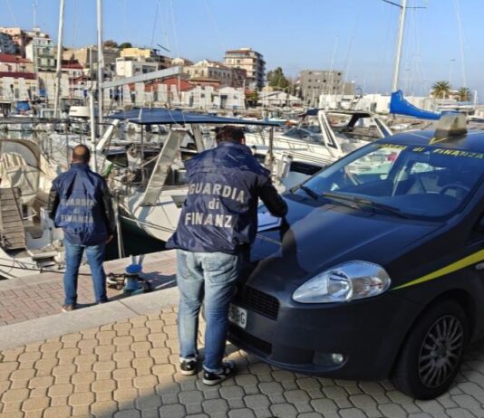 Controlli sul diporto nautico: scoperta imbarcazione estera non dichiarata, sanzioni fino a 115 mila euro